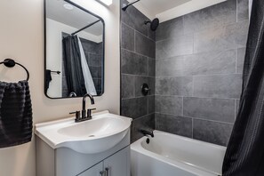 Hair dryer, towels, soap, toilet paper - Delano Double Retreat - Entire Duplex Both Sides - 2 bedrooms/2baths/2 kitchens (Wichita)