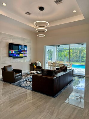 Unclassified image, 4 of 25, button - Spacious 4-bedroom house in peaceful Cape Coral FL with AC /heated pool (Cape Coral)