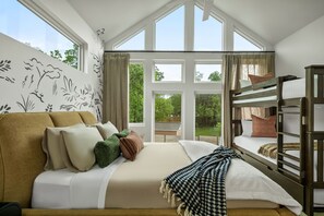 4 habitaciones, escritorio, tabla de planchar con plancha y wifi gratis 