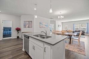 Interior - Seaside Chalet: Dog Friendly, 1st Floor Condo, Near Golf (Sunset Beach)