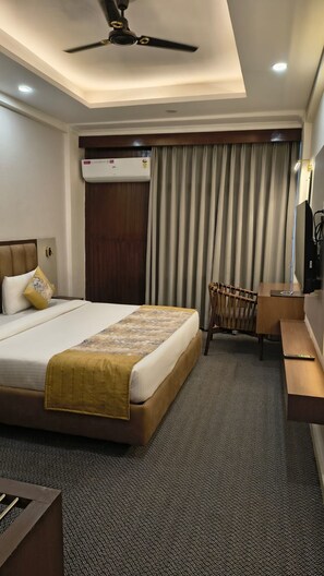 Deluxe Double Room, City View