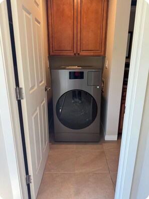 Interior - SF Bay Area: Private Luxury “Treehouse” Retreat (Pleasant Hill)