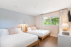 Room - Sleeps 16! Heated Pool+Pickleball+MiniGolf+Firepit (West Palm Beach)