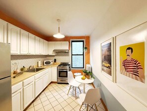 Unclassified image, 4 of 6, button - Comfy Clean 2BR 1.5BA - 15 mins to Times Square! (Astoria)