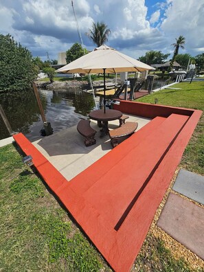 Unclassified image, 5 of 18, button - 3Bed/2Bath home in Ft Myers Shores.
Feel the fun&sun vibes at Paradise Canal (Fort Myers)