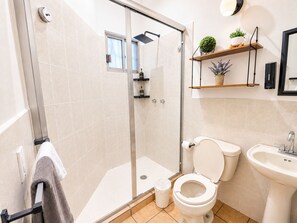 Shower, hair dryer, towels, toilet paper - CABO DOWNTOWN STUDIOS: 1BR Studio 2 doubles perfect location close to marina #3 (Cabo San Lucas)