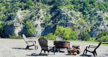 Leaning Bluff Lodge at Barefoot Fishing Camp on the Colorado River in Bend.