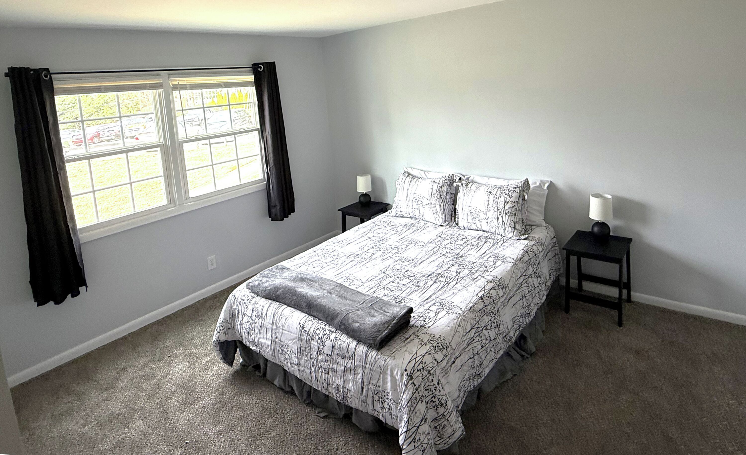 2 chambres, bureau, Wi-Fi, literie fournie