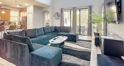 Family Fantasy at Solterra. 5BR. Near Disney