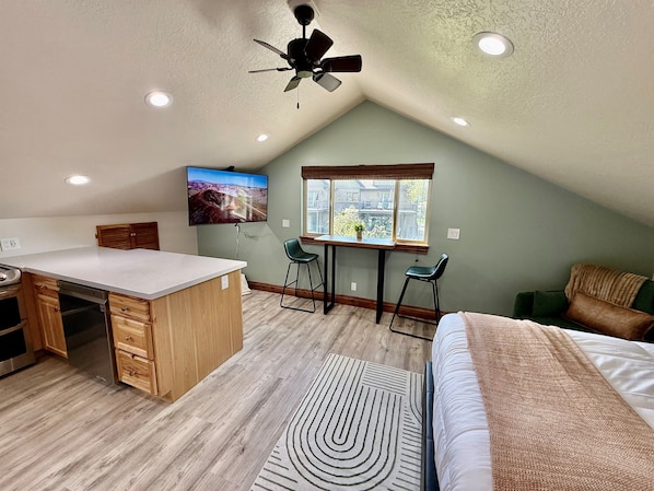 Room - Wasatch Studio Escape-Near SLC (Salt Lake City)