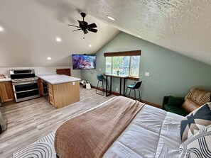 Room - Wasatch Studio Escape-Near SLC (Salt Lake City)
