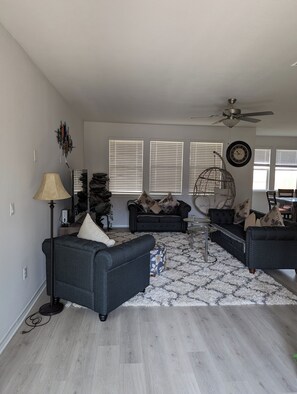 Billede uden beskrivelse, 3 af 28, knap