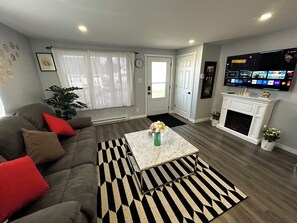 Unclassified image, 2 of 17, button - 2 Bed 1 Bath Suite in Moncton (Moncton)