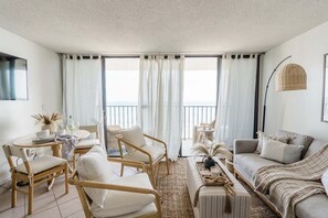 Living area - Charming 2 Bedroom Oceanfront Condo in Carolina Beach with Stunning Views! (Carolina Beach)