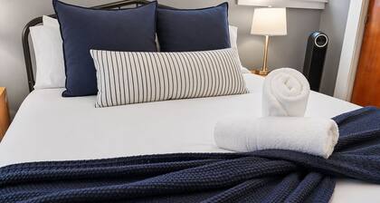 Elegant Harvard Free Parking âą Prime Location, 2 Bed 1 Bath