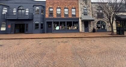 The Oak & Aura Retreat