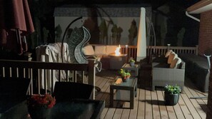 Terrace/patio - Wild Pine Escape.

Home with a pool, jacuzzi and access to a private beach. (Albrightsville)