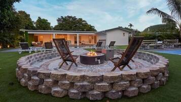 Comfort Villa | Terrace/patio