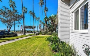 Property grounds - La Jolla Shores! Beach Across Street+Walk Everywhere (San Diego)