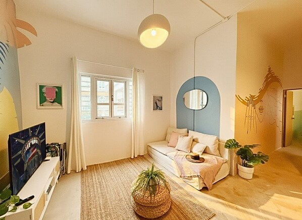 Imagen sin descripción, 1 de 6, botón