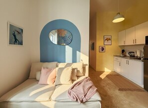 Living area - Comfy+Clean 1BR Home! Walk to Beach, Nightlife! (San Juan)