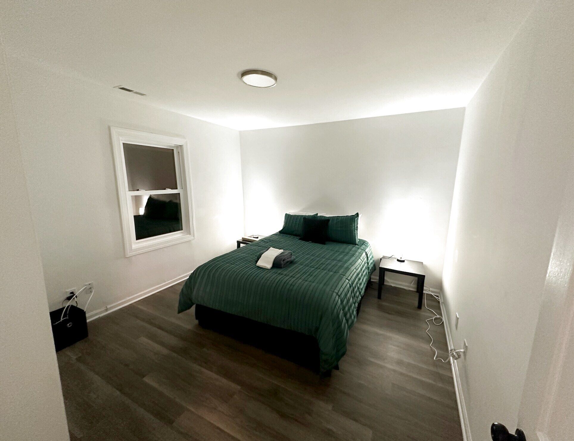2 habitaciones, escritorio, wifi y ropa de cama 