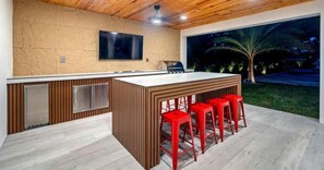 BBQ/picnic area - The Palm by Glam Homes (North Miami Beach)