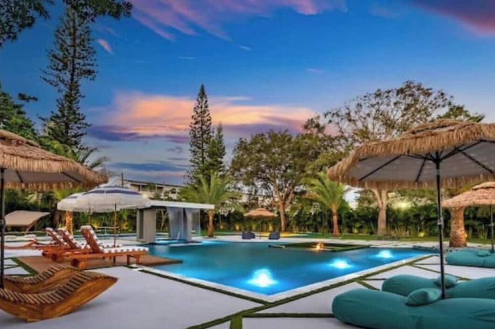 The Palm by Glam Homes