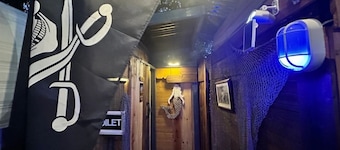 Mermaid Manor is Close to Downtown and Savannah Bananas!