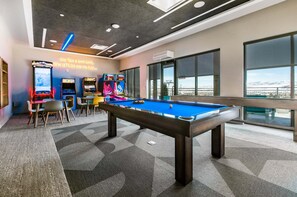 Spielezimmer
