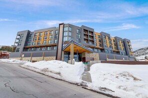 Exterior - Canyon Haus 132 | Studio with Patio Access | Mountain View | Pool | Hot Tub (Park City)
