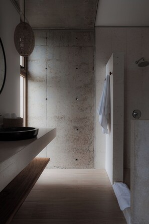 Shower, hair dryer, towels, soap - The Town 40 Prime location-private pool-Jaco’s surf spots (Puntarenas)