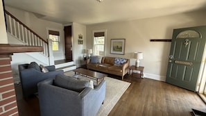 Unclassified image, 3 of 16, button - Stylish 3BR House w/Fenced Yard + EZ Downtown Access in Vibrant Pittsburgh (Pittsburgh)