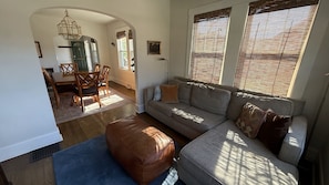 Unclassified image, 4 of 16, button - Stylish 3BR House w/Fenced Yard + EZ Downtown Access in Vibrant Pittsburgh (Pittsburgh)