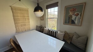 Interior - Stylish 3BR House w/Fenced Yard - Located Minutes from Pgh Marathon & the City (Pittsburgh)