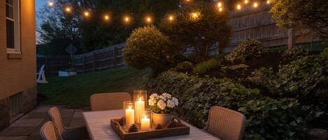 Outdoor dining