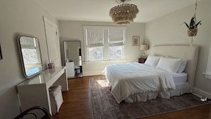 Unclassified image, 5 of 16, button - Stylish 3BR House w/Fenced Yard + EZ Downtown Access in Vibrant Pittsburgh (Pittsburgh)