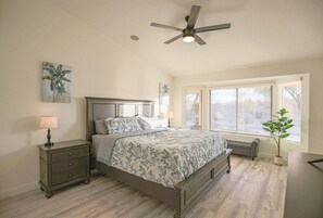 4 bedrooms, WiFi, bed sheets