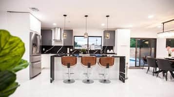 コンフォート ヴィラ | 専用キッチン