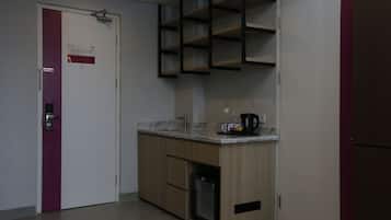 Executive Suite | In-room safe, desk, free WiFi, bed sheets