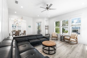 Smart TV, ping pong - Key Lime Pie | Private Pool, Beach Walk, Ping Pong (Santa Rosa Beach)