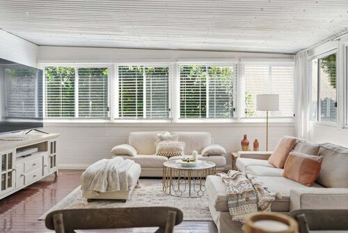 Moore Cottage - Jetty Beach Precinct, Sleeps 6, Pet Friendly