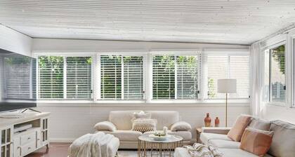 Moore Cottage - Jetty Beach Precinct, Sleeps 6, Pet Friendly