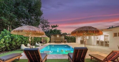 Villa Luxe - Modern by Glam Homes