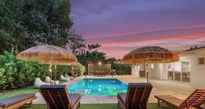 Villa Luxe - Modern by Glam Homes