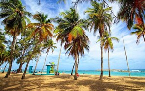 Beach nearby, sun-loungers, beach towels - Elevate Your Stay! Prime 2 Beds Home w Ocean View! (San Juan)