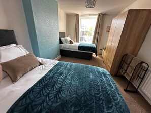 3 bedrooms, iron/ironing board, travel cot, free WiFi