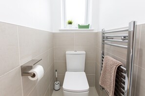 Bathroom - The Joseph Cosy at Lancaster (Lancaster)