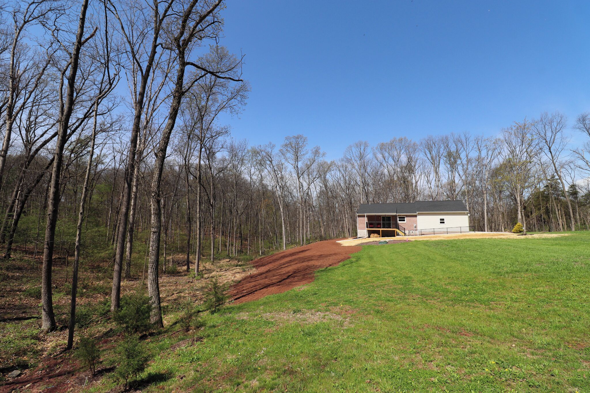 المنطقة المحيطة بالمنشأة