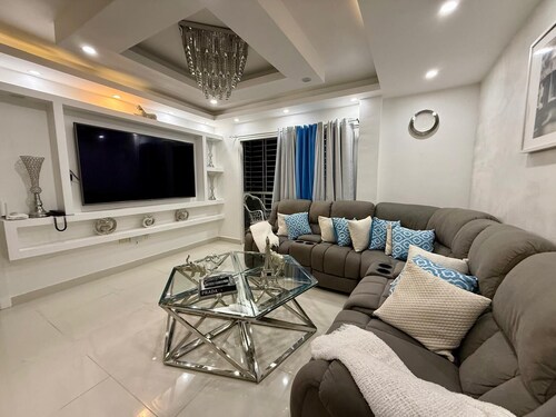 Modern Oasis in Santo Domingo East